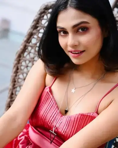 Escort Service Siana